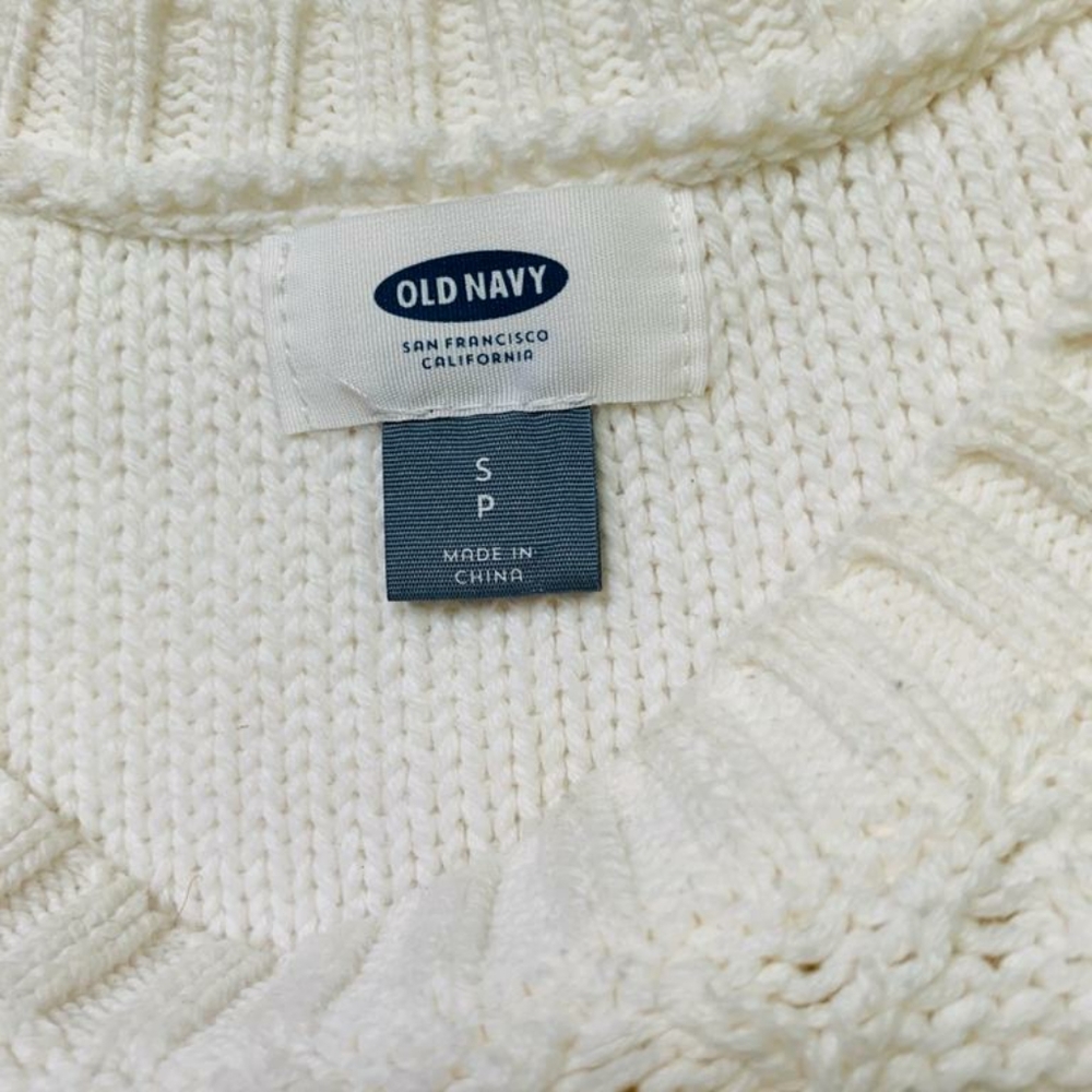 sweater - Picture 3 of 3
